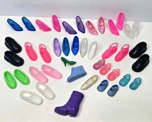 Barbie Schuhe 16x Paar + lose Schuhe  - Bild 1 von 10