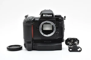 Lesen! [Body NEUWERTIG] Nikon F100 analoge Spiegelreflexkamera 35 mm Gehäuse mit MB-15 aus Japan - Bild 1 von 24