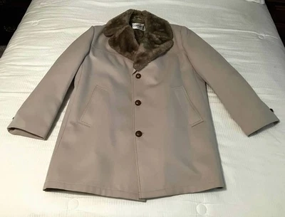 COAT: Men's Campus Winter Coat Faux Fur Lined Size 46 Vintage 1970's - Image 1 of 4
