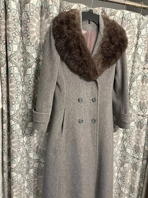 Abrigo de lana vintage años 50 cuello de piel real ILGWU hecho en unión gris 34" Prime Source NY Foto 1 de 4