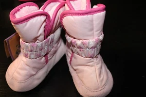 NEW WITH TAGS; KAMIK KIDS ~ LIGHT PINK INFANT  / BABY BOOTS . SIZE SMALL.  - Picture 1 of 3