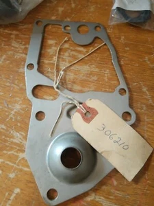OEM NOS OMC Boat Engine Baffle Plate Vintage Fits Small hp # 306210 - Picture 1 of 2
