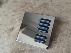 Lutron EGRX-4S-WH Tastatur Dimmschalter mit Satin Nickel Abdeckplatte - Bild 1 von 2