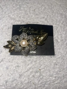 FLORAL RHINESTONE BROOCH Pin Jewels By Park Lane NEW - Picture 1 of 3