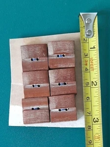Set of 6 Vintage Wooden Square Buttons 19mm x 19mm - Picture 1 of 5