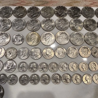 Huge Lot Bicentennial Coins United States Sliver Dollars Half Dollars Quarters - Image 1 of 4