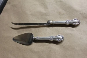 TORTA E COLTELLO VINTAGE MANICO ARGENTO STERLING - Foto 1 di 8