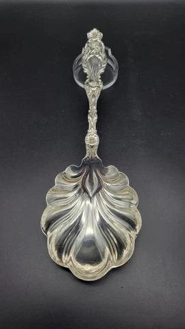 Antique Sterling Silver Art Nouveau Lily Large Berry serving Spoon, 130 grams Cover