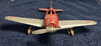 Avión fundido a presión Hubley  Foto 1 de 4