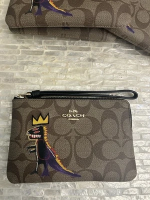 Coach C5990 X Jean-Michel Basquiat Corner Zip Wristlet Gold/ Khaki Multi - Image 1 of 4