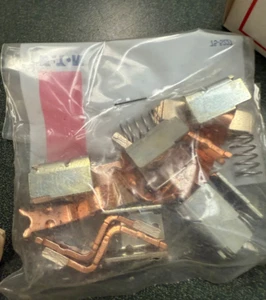 6-65-8 Cutler-Hammer Größe 2, 3 Pol Freiheit Ersatz Kontakt Kit 6658 - Bild 1 von 5