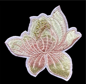 Lotus lt.pink/ivory Flower iron on patch applique 3 1/4 x 3 1/2 inch - Picture 1 of 3