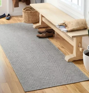 Town And Country  Indoor/Outdoor Grey 5' x 7' Area Rug, Easy Cleaning Everwash - Picture 1 of 2