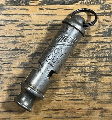 Vintage J Hudson & Co "The Emca Boys Scouts" 56mm Loose Ring Top Whistle - Image 1 of 3