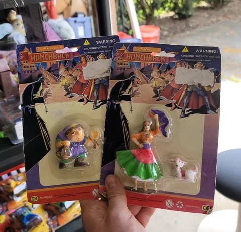 Disney Hunchback of Notre Dame Quasimodo Esmeralda KO Bootleg PVC Figures  (2D) Cover
