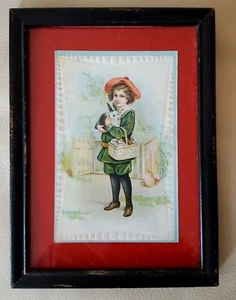 Vintage Gerahmte Oster Postkarte kleiner viktorianischer Junge mit Hase & Korb mit Hasen - Bild 1 von 3