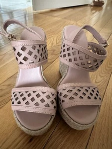 NEW Women’s Tory Burch Pink Espadrille Sandals Size 5 - Picture 1 of 5