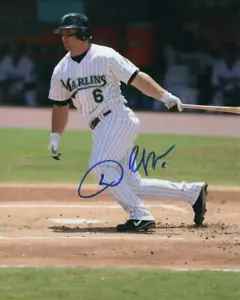 DAN UGGLA SIGNED AUTOGRAPH 8x10 PHOTO - FLORIDA MARLINS, ATLANTA BRAVES ALL-STAR - Picture 1 of 2