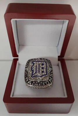 Delmon Young - Anillo banderín 2012 Detroit Tigers AL con caja de exhibición de madera Foto 1 de 4