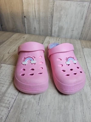 Zuecos Capelli New York Niños Rosa con Dije Arco Iris Forrados Difusos Talla 12/13 Niñas Foto 1 de 4