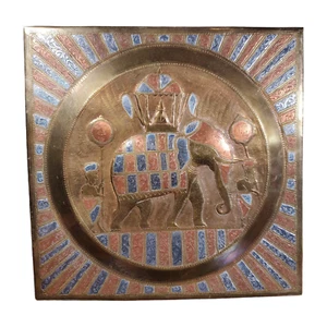 Elefante in rame vintage placca in rilievo 14x14 quadrato ornato cerimonia espositore - Foto 1 di 6