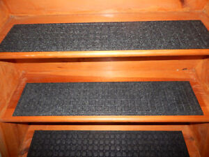 4   Step = 7'' x 33'' Outdoor / Indoor  Non-Slip Staircase 100% Rubber .