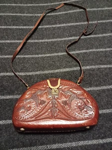 VINTAGE BROWN LEATHER TOOLED EMBOSSED SHOULDER BAG - Picture 1 of 13