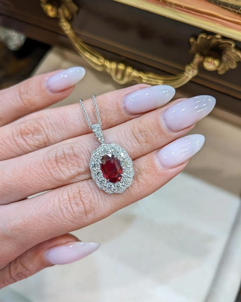 Colgante de boda de diamantes y rubíes naturales de 3,45 quilates de corte ovalado de platino sólido 950 Foto 1 de 3
