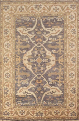 Alfombra tradicional con acento indio Oushak anudada a mano gris/marfil 4x6 pies Foto 1 de 4