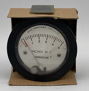 Differential Pressure Gauge 0-5 in water column Sensocon Inc. New old stock - Picture 1 of 11