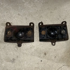 85 Honda Big Red 250es 250 Es Tail Light Brackets Mounts Holders 2588 - Picture 1 of 7