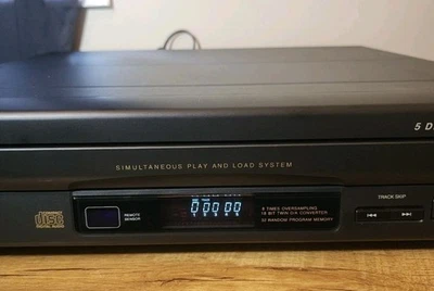 RCA 5 Disc Changer CD music Player model RP-8055A No remote  - Image 1 of 4