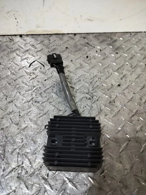 Suzuki GSXR 600 750 1996-2000 OEM RECTIFICADOR REGULADOR DE VOLTAJE garantizado Foto 1 de 4