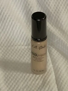 LA Girl - Pro Matte HD Long Wear Matte Foundation-674Natural 1OZ - Picture 1 of 2
