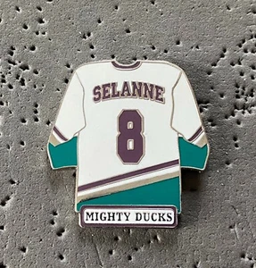 Anaheim Mighty Ducks #8 Selanne NHL Hockey Pin - Bild 1 von 2