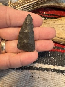 Dreieckige Pfeilspitze aus der Waldzeit - Wise County Virginia. B49.l - Bild 1 von 17