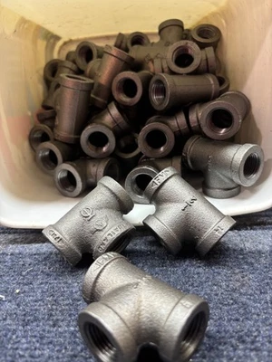 1/2" BLACK MALLEABLE IRON TEE 3-way fitting pipe npt - 55 PACK (S5) - Image 1 of 3