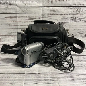 VTG. Sony Handycam DCR-TRV33 Digital Camcorder, Black Targus Case *NEEDS REPAIR* - Picture 1 of 7