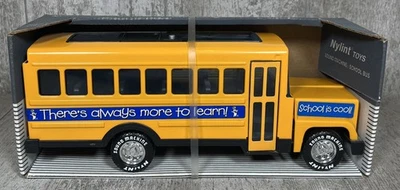Autobús escolar de acero máquina de sonido Nylint Pillsbury Doughboy de colección nuevo en caja Foto 1 de 4