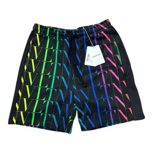 BERMUDA VALENTINO SHORTS CON ESTAMPADO MULTICOLOR VLTN TIMES - TALLA PEQUEÑA CON ETIQUETAS - Imagen 1 de 7