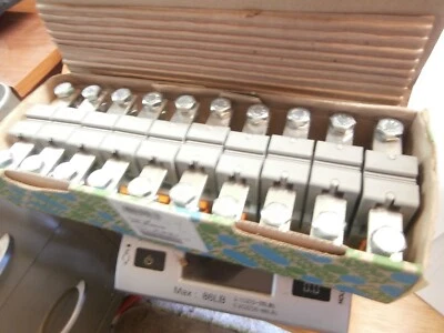 Box of 10 Phoenix Contact Terminal Blocks UHV 25-AS/AS 2130004 - Image 1 of 3