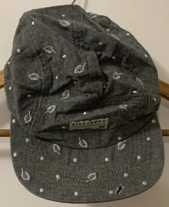 Grey Billabong Baseball Cap with White Leaf and Spot Embroidery GUC π’ - Picture 1 of 6