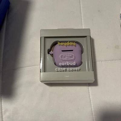 Heyday AirPods Gen 3 Earbud Case Cover with Brass Clip- lavender Brand New - Image 1 of 4