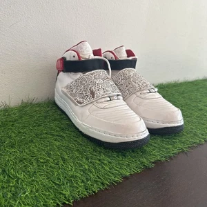 Acquista Air Jordan Fusion 2008 'White Varsity Red' - 331823 101 - Foto 1 di 8