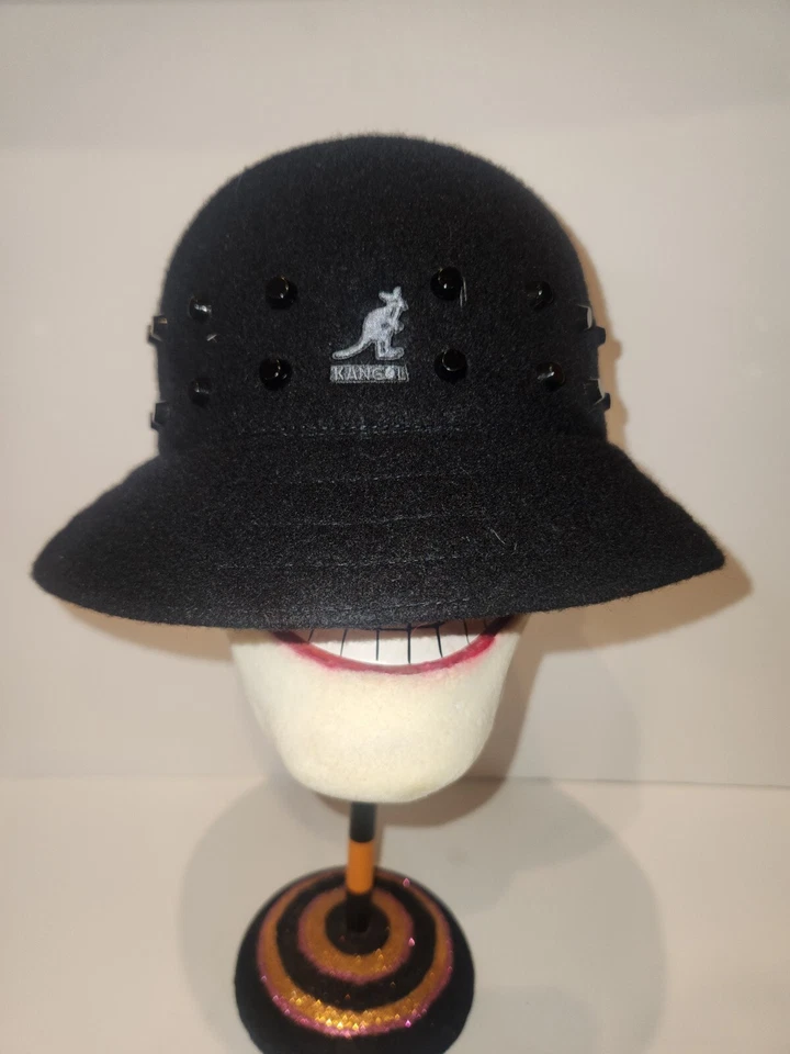 Sin usar con etiquetas Kangol Stud Casual Grande Hip Hop Old School Negro Rap L Grande Foto 1 de 1