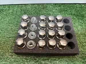 2019-2024 Cadillac XT4 Wheel Lug Nuts Set of 20 OEM - Picture 1 of 6