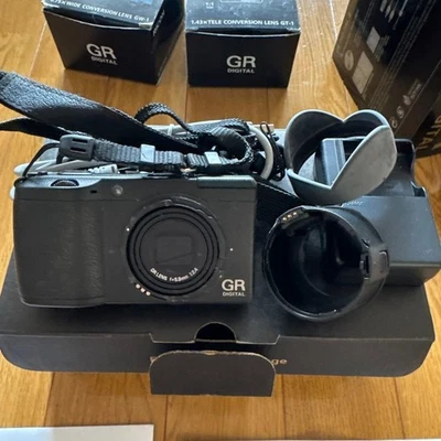 Ricoh GR Digital II 10.1MP Compact Digital Camera with Box Wide Conversion Lens - Image 1 of 4