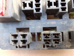 Hyundai Galloper 91830 - M 2800 Safety Fuse Box - Picture 1 of 4