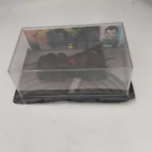 BATMOBILE - BATMAN: THE RETURN #1 - 1:43 DIECAST - Picture 1 of 6