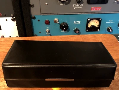 AKG C451 vintage microphone case/box - Image 1 of 4